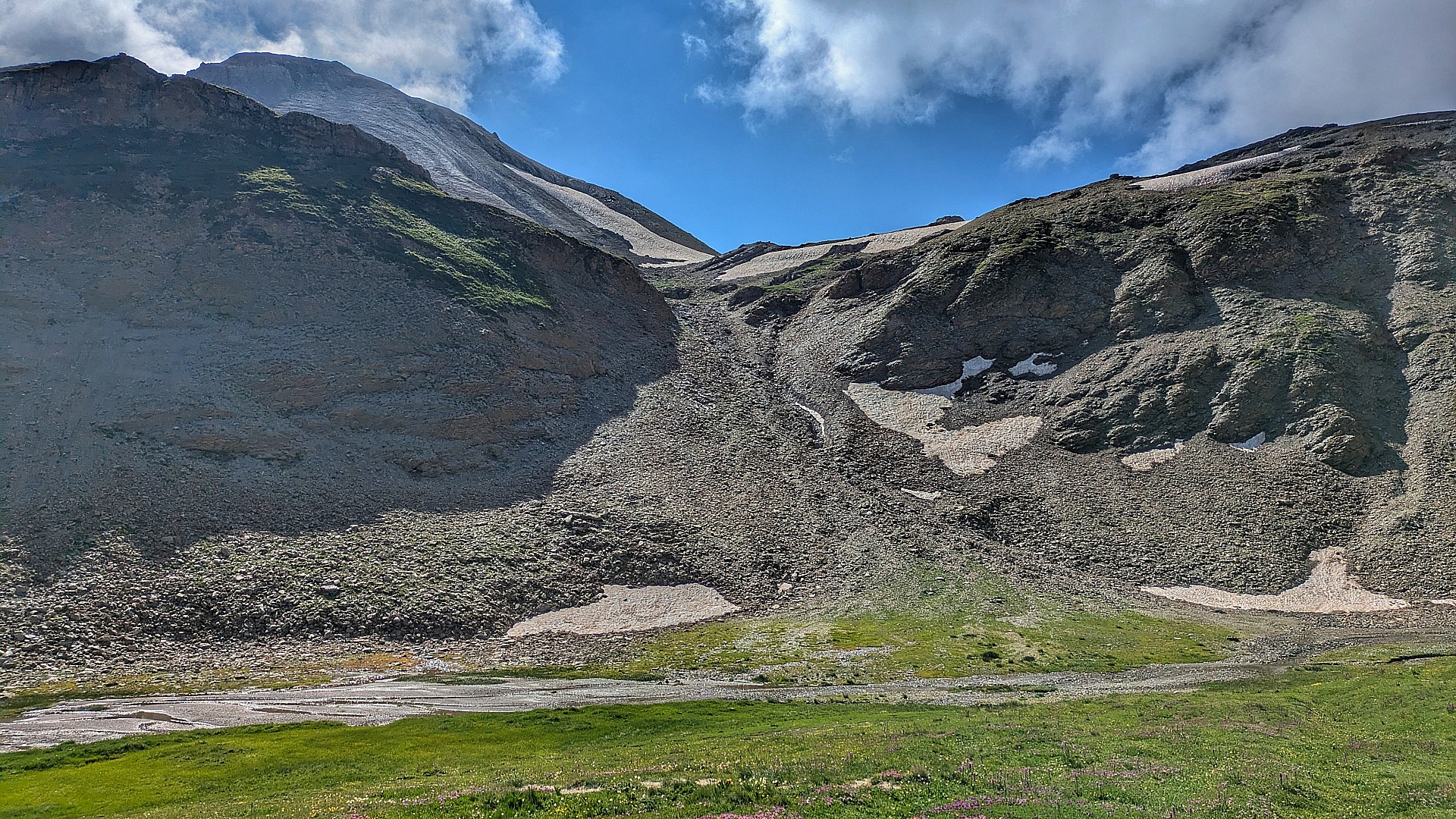 la zone de blocs entre 2560m et 2500m