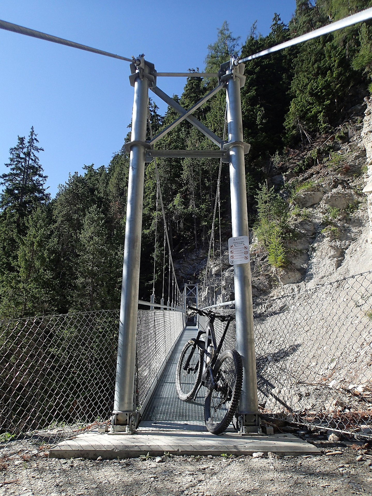 La première passerelle...