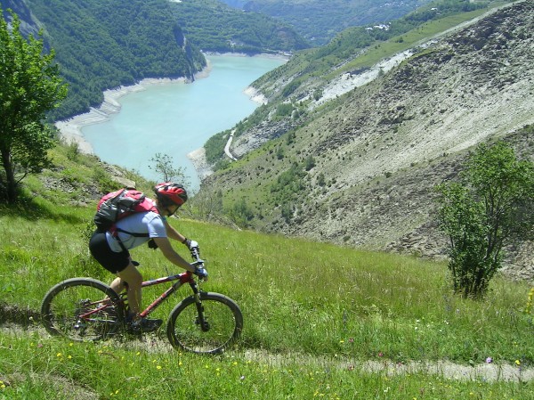 Parcours en balcon : Au dessus du lac du Chambon