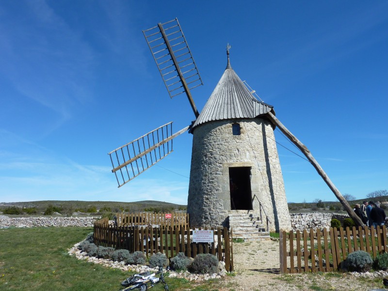 Halte touristique : au moulin de Saint Pierre de Fage