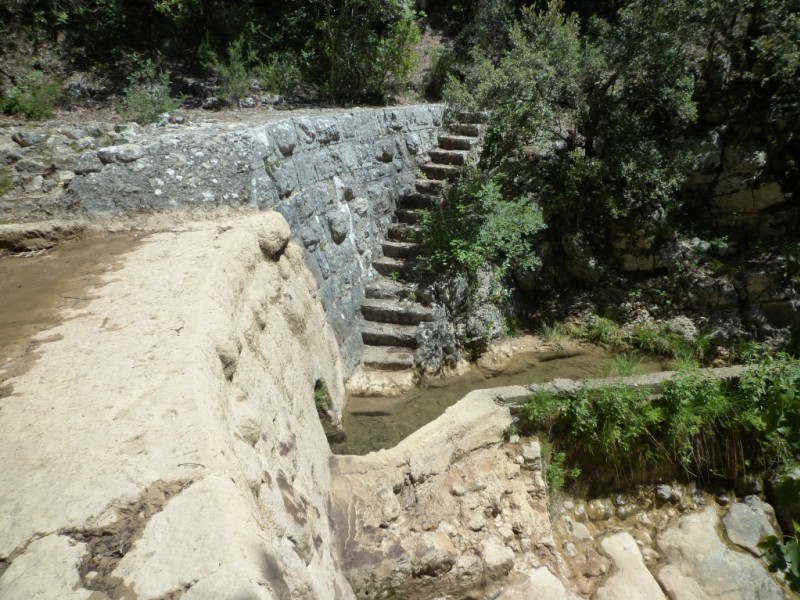 Quatrième barrage : avec la prise d'eau du canal inférieur