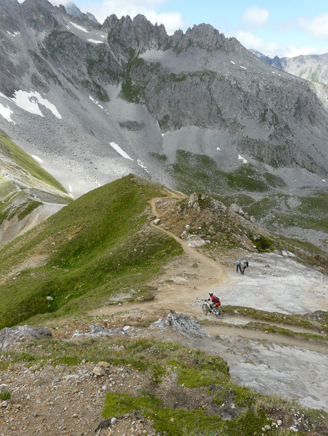 Petit Mont Blanc face sud : Tof dans les épingles du haut