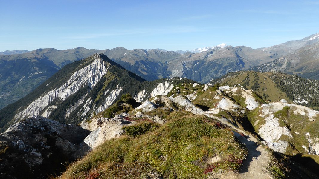 Crête du Mont Charvet : Dent du Villard en vue