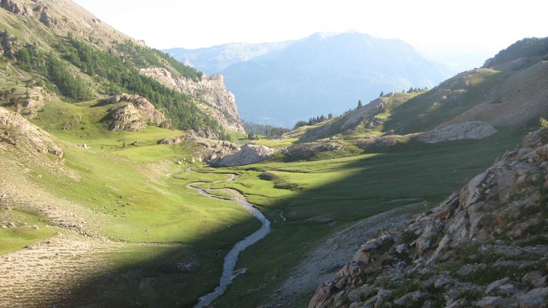 Ressauts et prairie : Premier ressaut, ils ressemble tous au tas de cailloux sur la droite. Beuh :-(