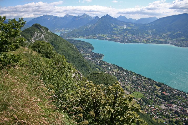 #19 mont Veyrier : les crêtes du mont Veyrier : un véritable balcon pour le lac mont Veyrier : les crêtes du mont Veyrier : un véritable balcon pour le lac