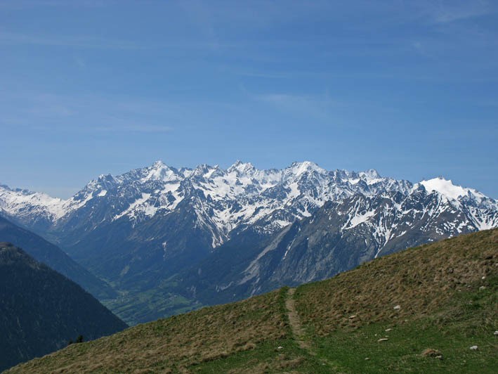 Arrivée vers la crête de la Marlène