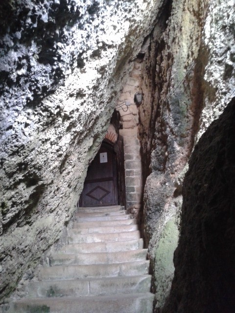 #7 Entrée troglodytique de l Entrée troglodytique de l'église