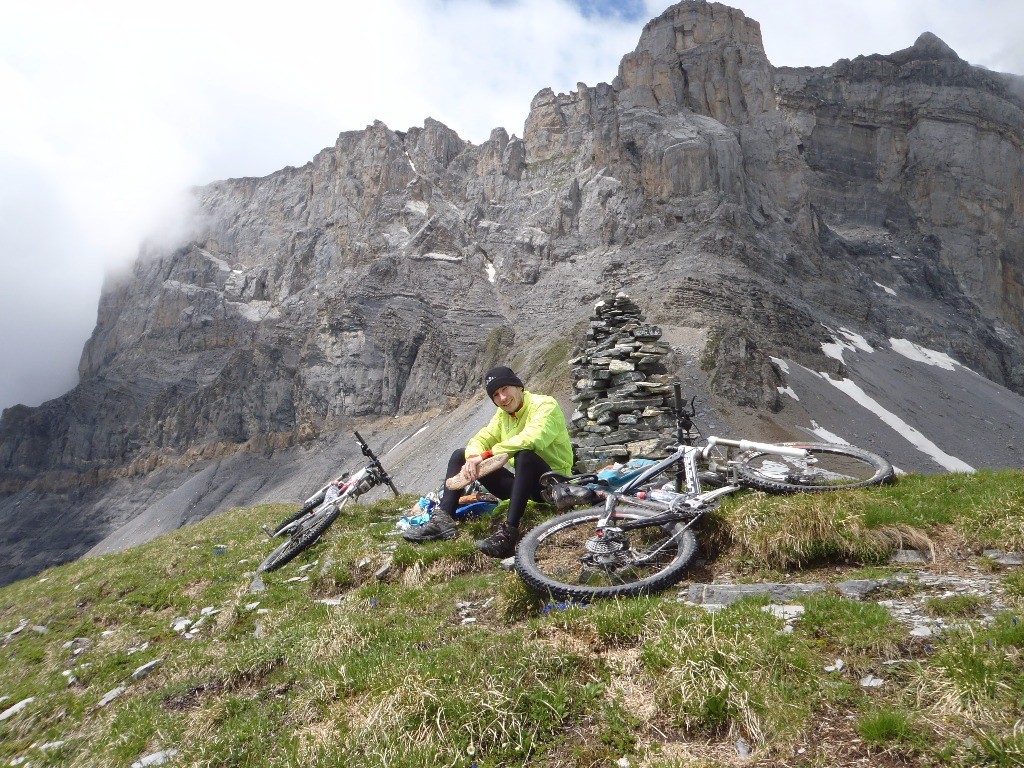 L'épaule du Col d'Anterne : Casse-croute.