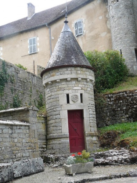 Chateauvieu des fossés : sur la route du retour ... bientôt le plat !