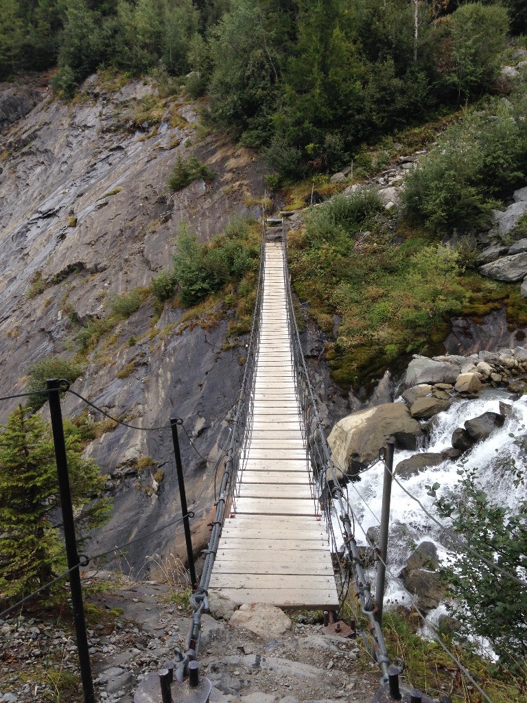 #4 Passerelle sous le glacier de Bionassay Passerelle sous le glacier de Bionassay
