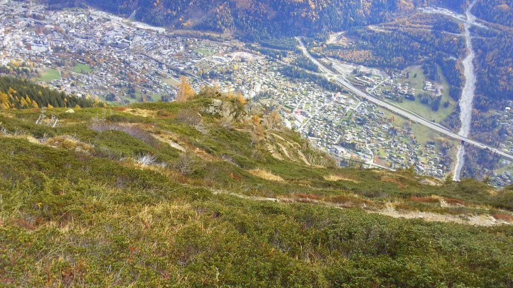 Descente de Bel Lachat en piqué sur Chamonix