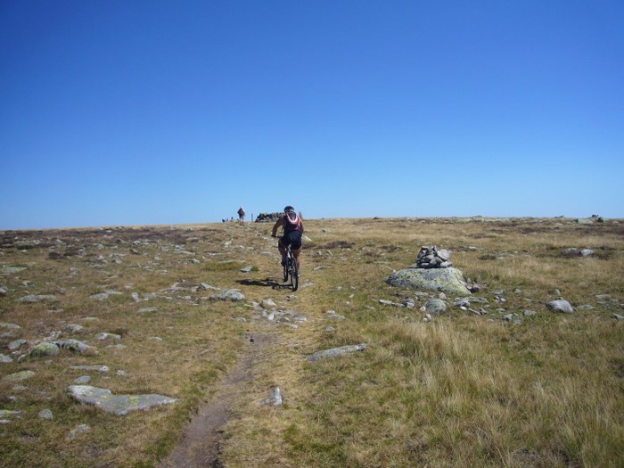 #6 Mont Finiels : Derniére grimpette avant la descente sur le Bleymard. Mont Finiels : Derniére grimpette avant la descente sur le Bleymard.