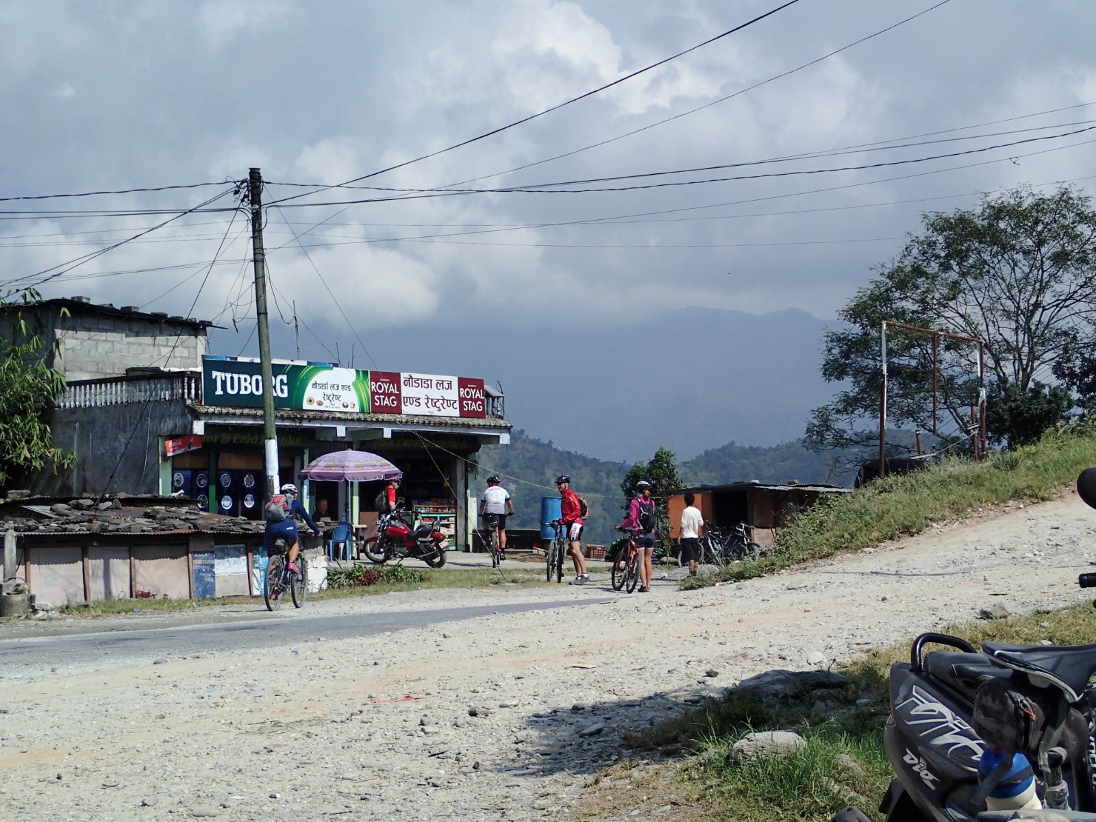 Naudanda Pass (1700m), y'a même des \