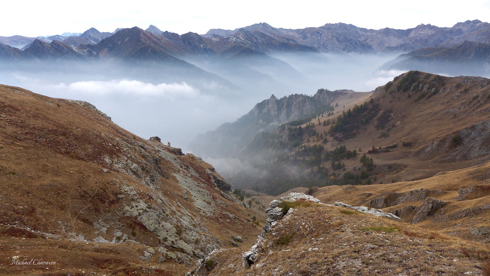 Vue sur la Val Maira depuis le versant sud du Monte Ruissas