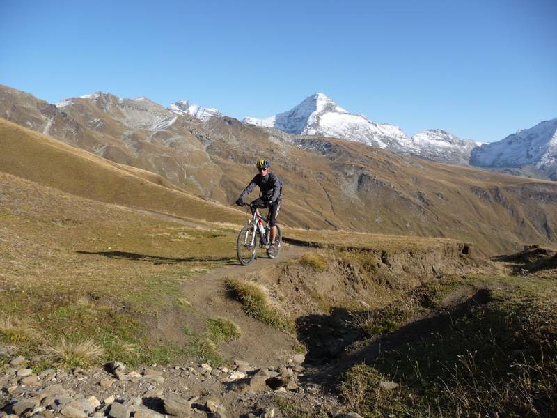 Descente sur Rosswald : Descente sur Rosswald avec Bortelhorn au fond