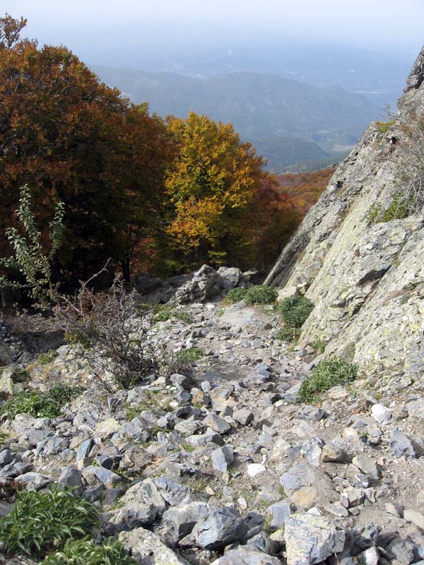 #9 San Petrone : Le pierrier sommital. San Petrone : Le pierrier sommital.