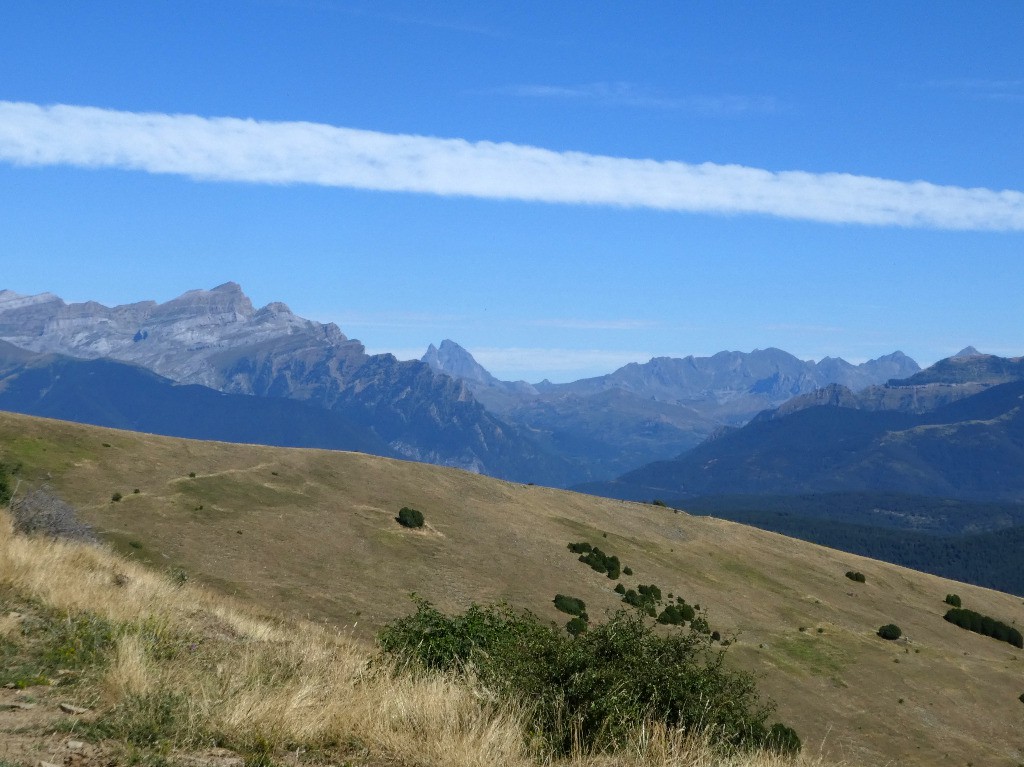 Jour 12: le Pic du Midi d'Ossau depuis la Pena Oturia