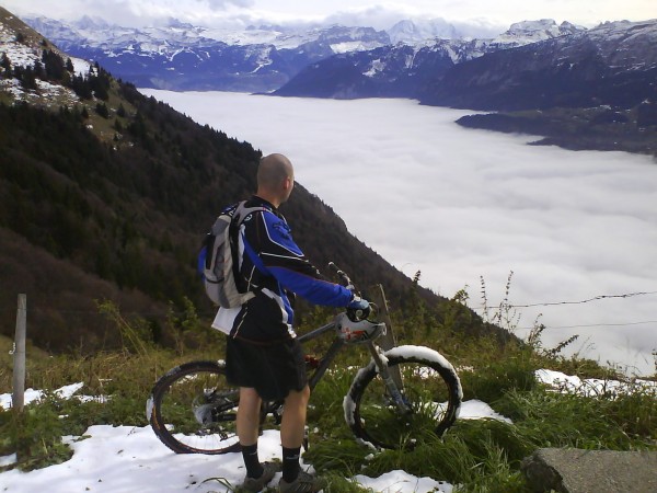 Petit Môle, et la mer de nuage : Vu du petit Môle, en automne, avec la neige et la mer de nuage