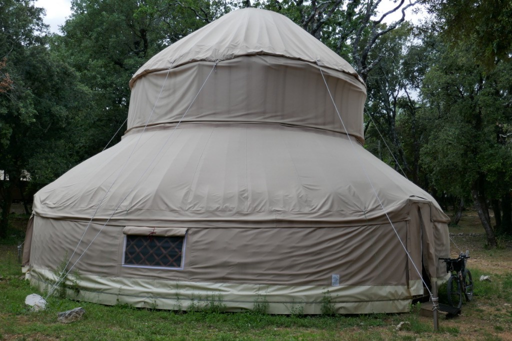 #40 "Ma" yourte au camping des 1000 étoiles (au dessus des gorges de l "Ma" yourte au camping des 1000 étoiles (au dessus des gorges de l'Ardéche)