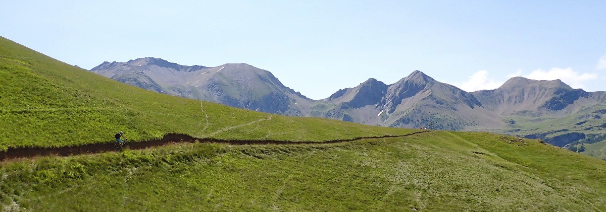 #8 Arrivée au point 2022m, sentier du col de Combeau Arrivée au point 2022m, sentier du col de Combeau