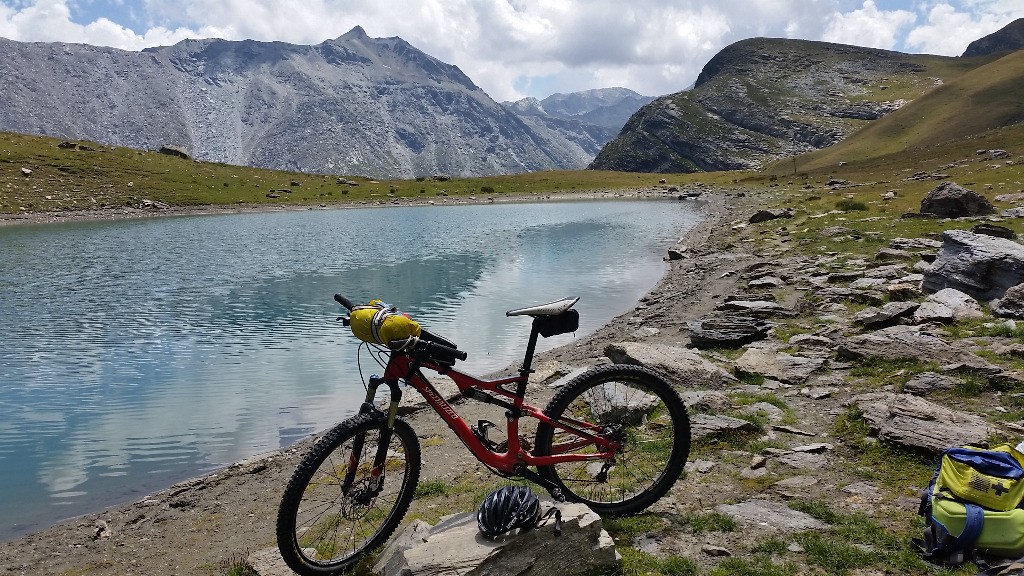 #25 Lac Liael, au fond la pointe Sommeiller d Lac Liael, au fond la pointe Sommeiller d'où on vient !!