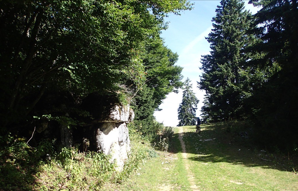 Passage au "dolmen" :)