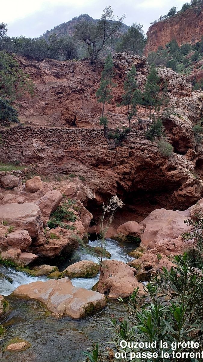 #4 La grotte où l La grotte où l'Oued disparait possible en VTT par beaux singles qu'il faudra remonter
