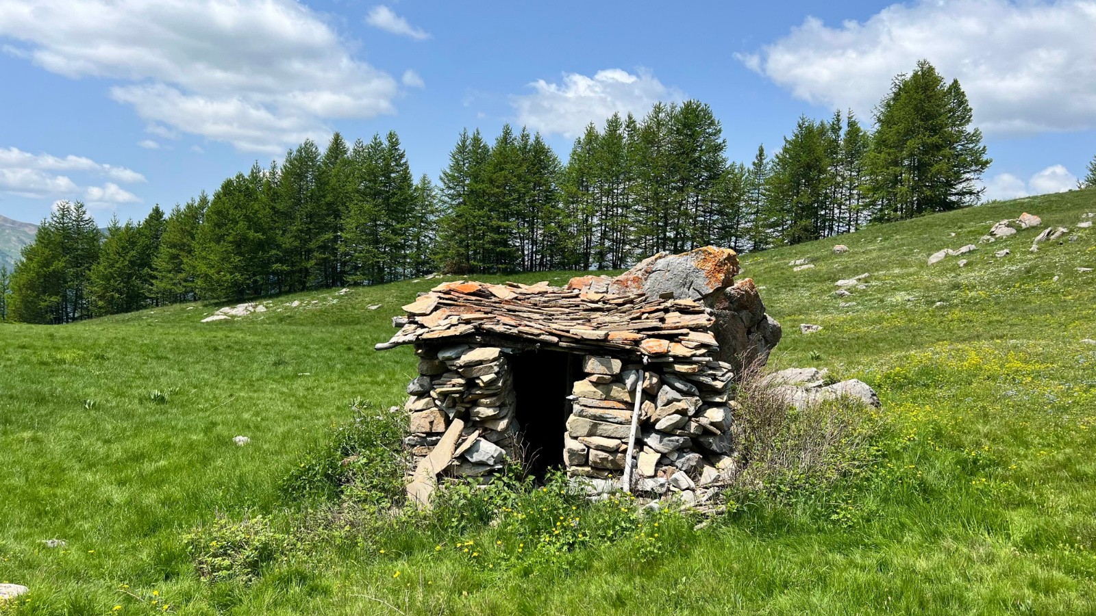 #22 La cabane en pierre La cabane en pierre