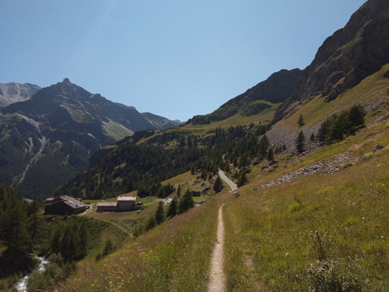 #12 Au bout, la route Au bout, la route