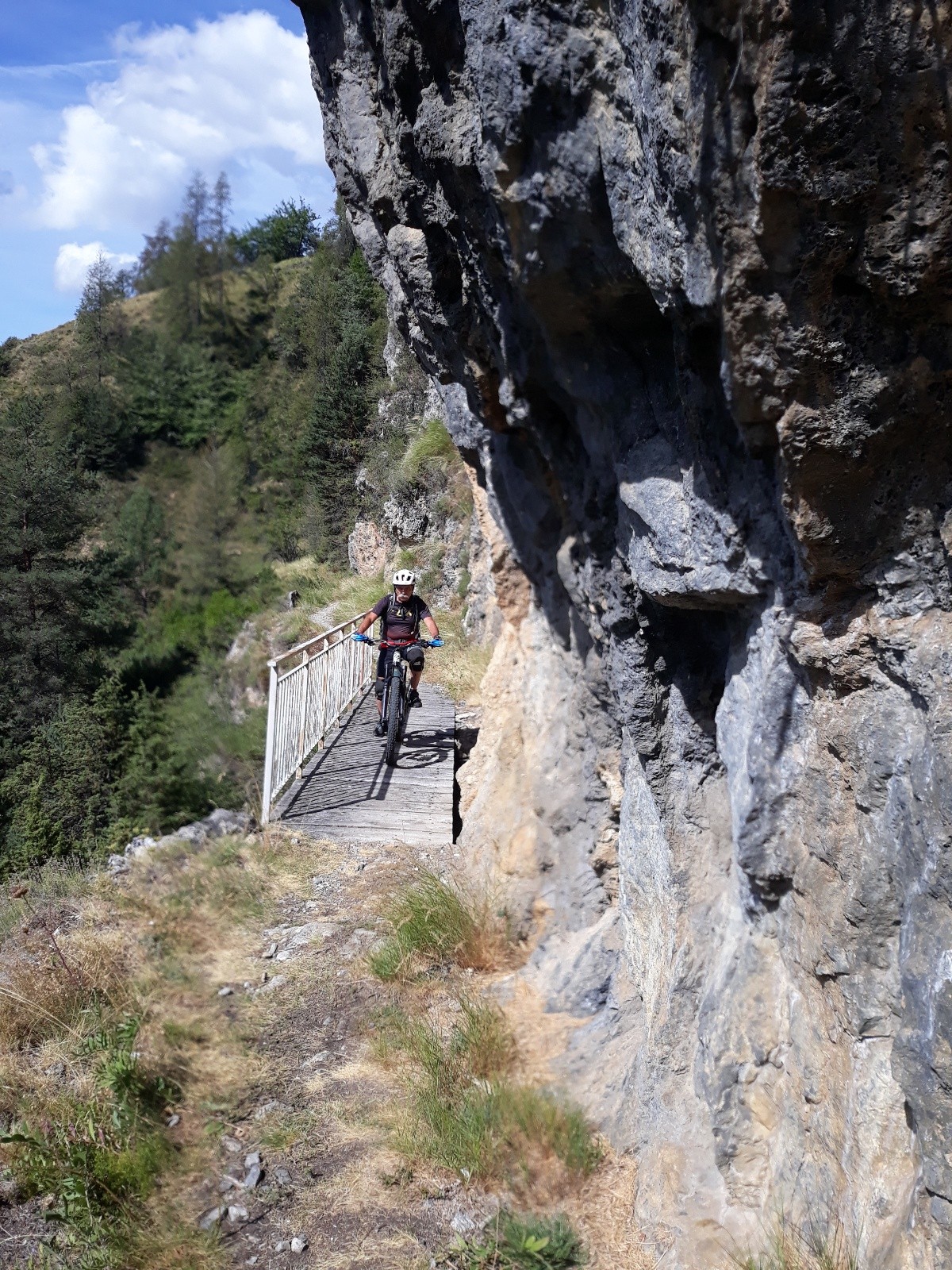 #4 Dans la belle remontée du vallon de la Couillole. Dans la belle remontée du vallon de la Couillole.