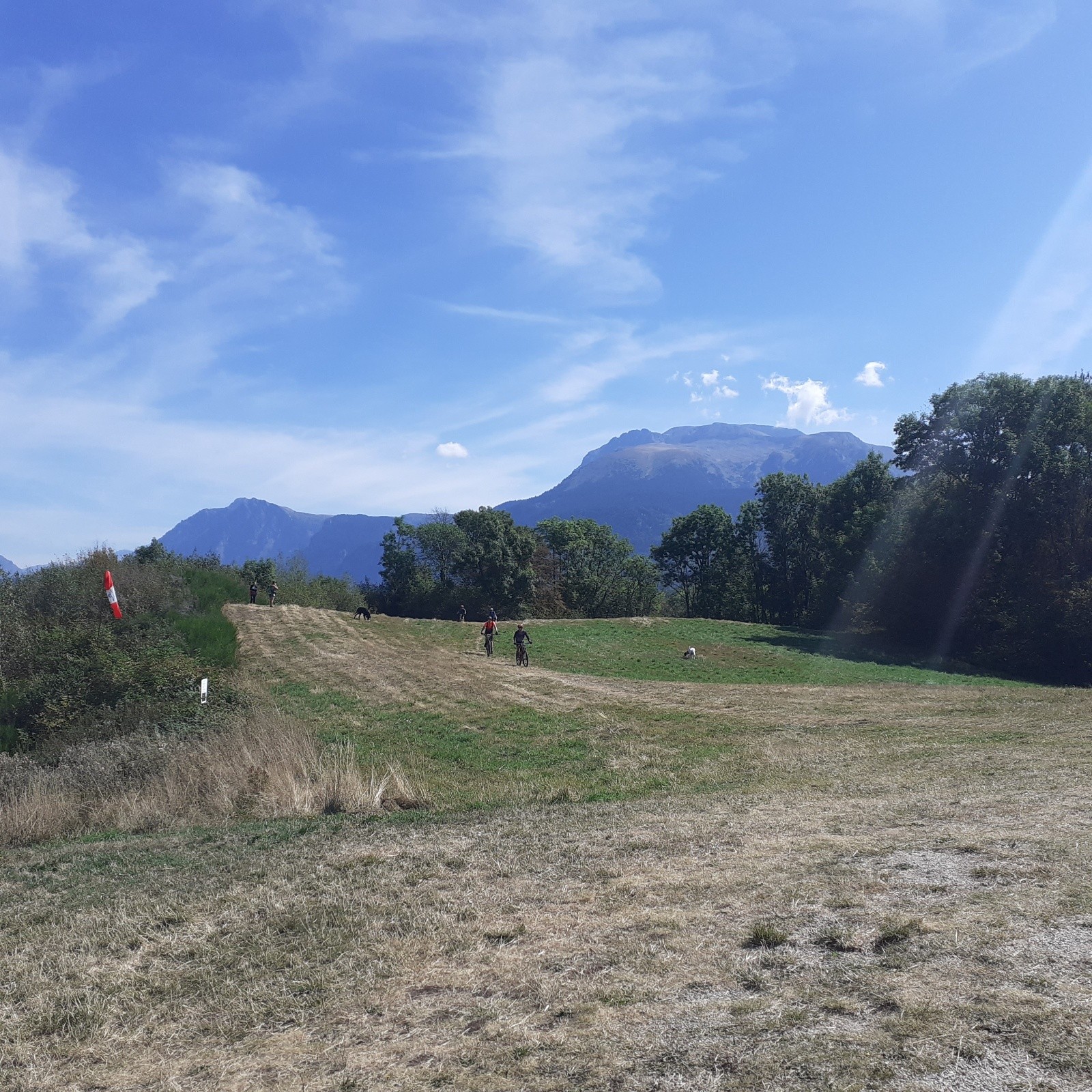 #2 A l A l'aire de décollage des parapentes au dessus du lac Mort