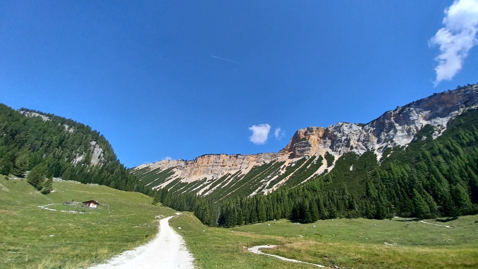 Entre Ra Stua et le refugio Pederu 