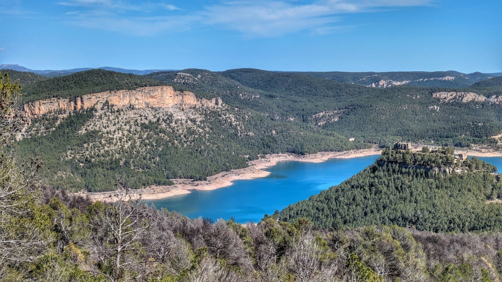 Ermitage de Los Angeles et lac