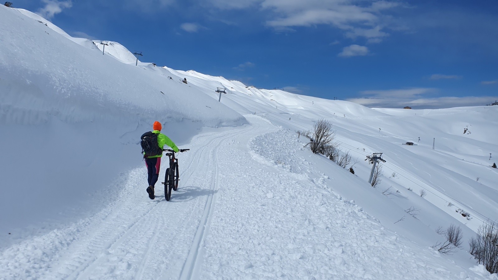 #5 Vue sur le Col. Vue sur le Col.