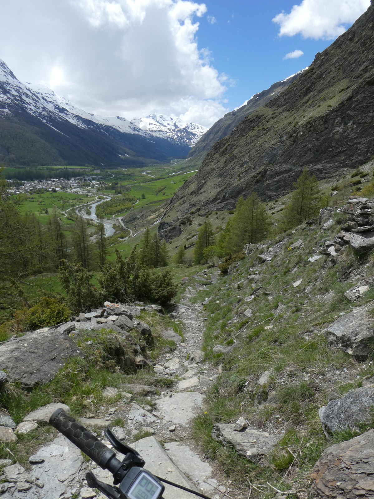 Entrée du sentier du Pis