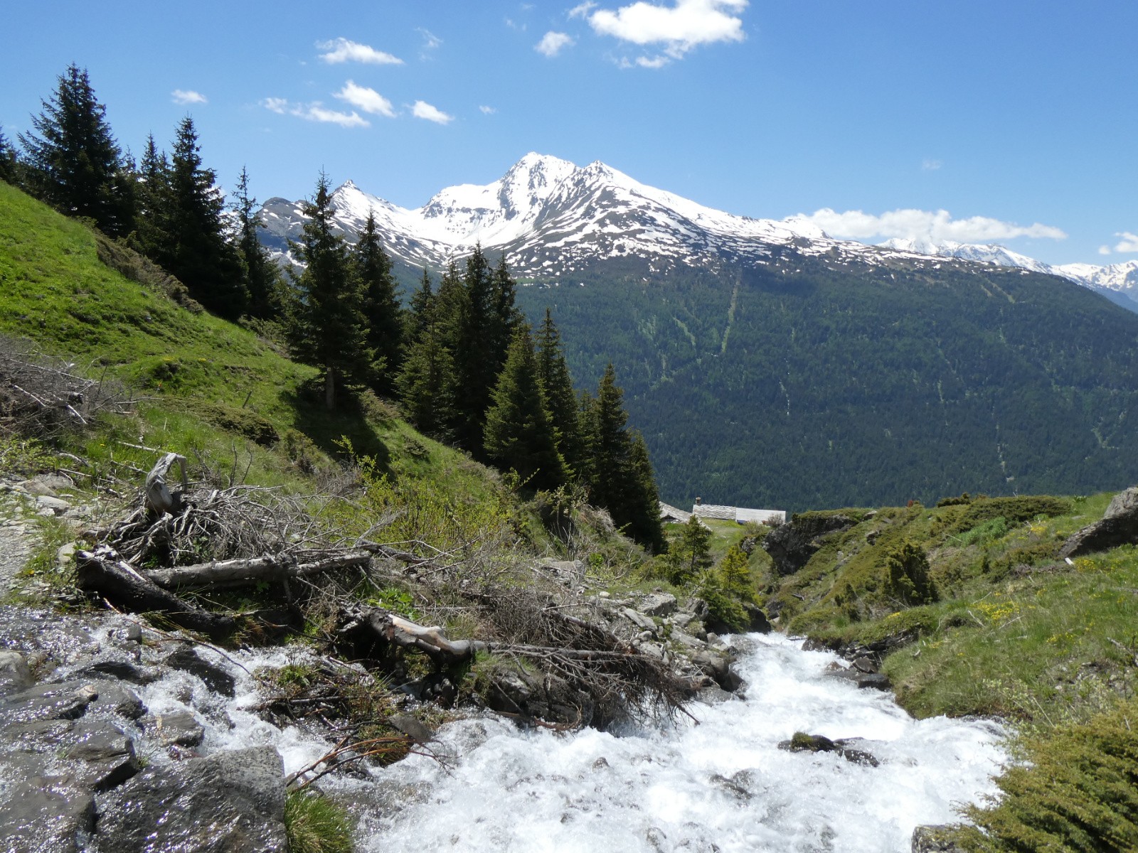 Ruisseau Ste Marie et la combe de Cléry 