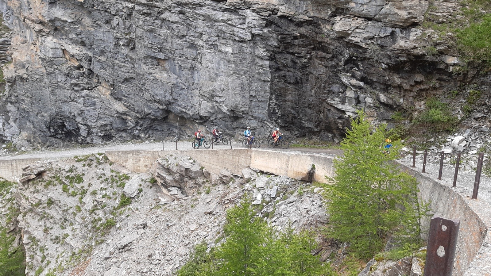  Montée piste ça se couvre.