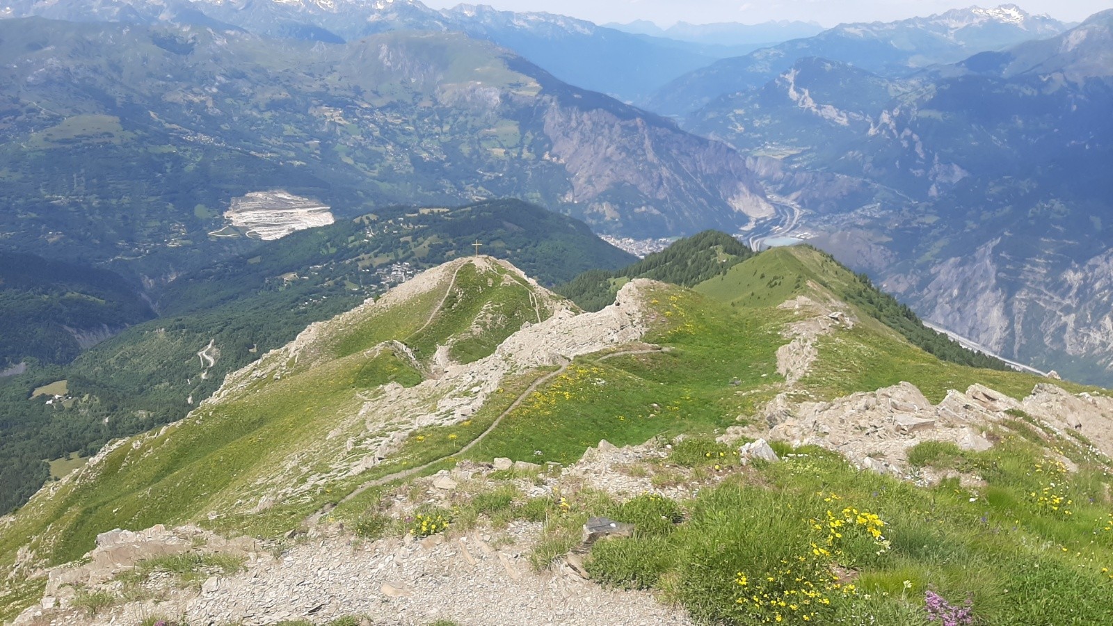 Descente vers la croix de casse Massion