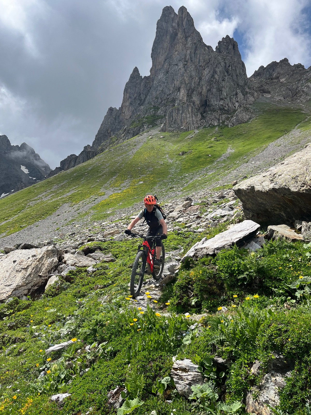  Bas de la descente de la Cicle