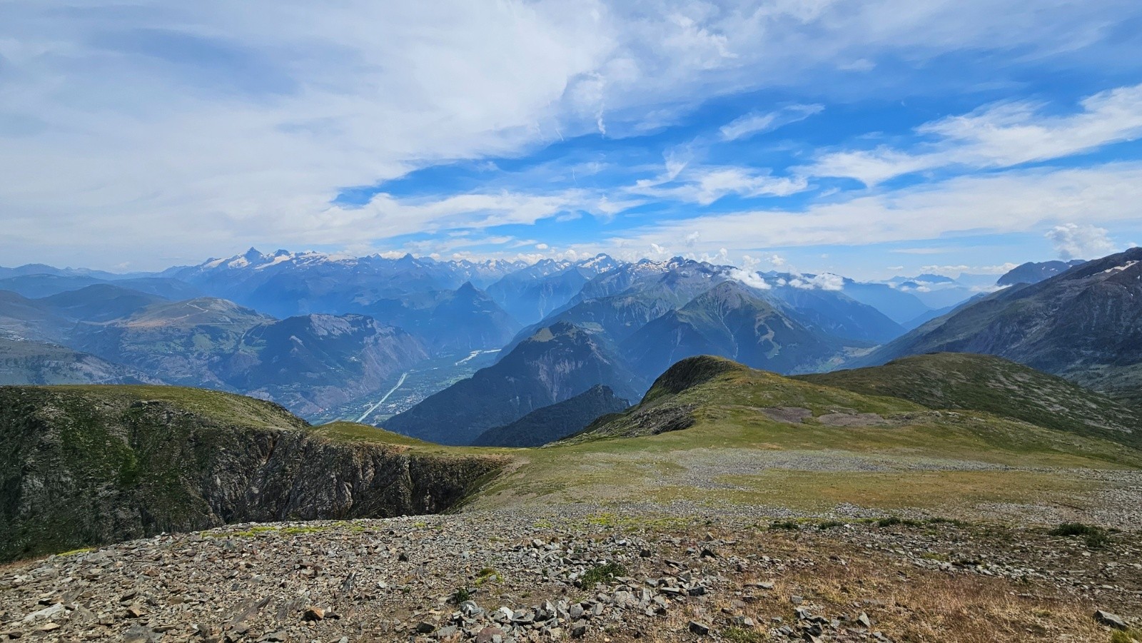 Superbe vue du Sommet sur les Ecrins 