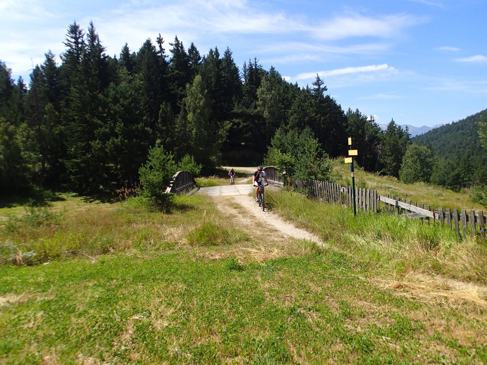 La passerelle skieurs de Sardières...