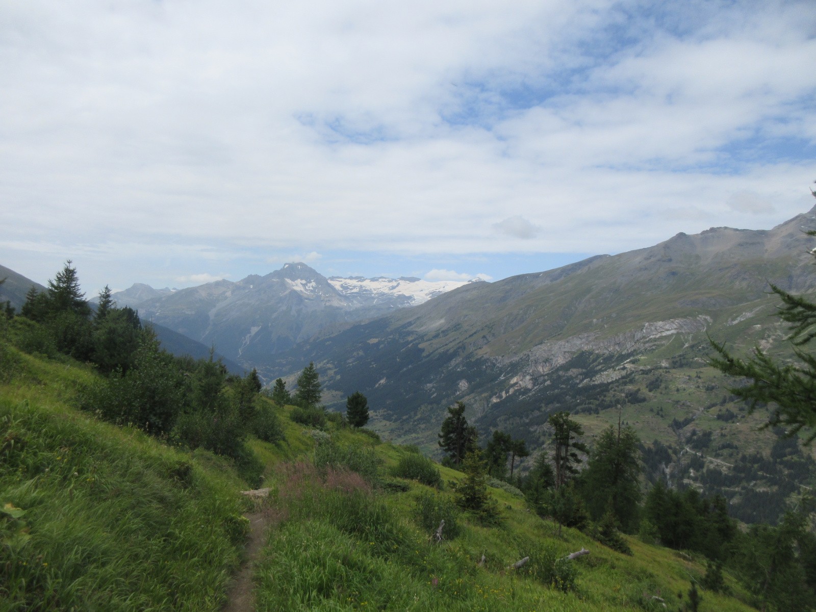 Dans le sentier de l'Arcelle