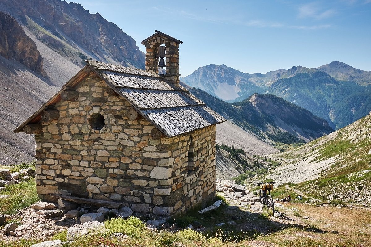 La chapelle en descendantle col du Vallon?