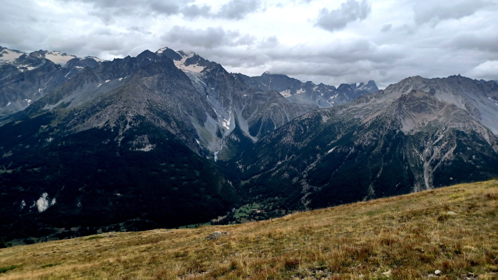 Agneaux et Grande Ruine depuis le Chemin du Roy 