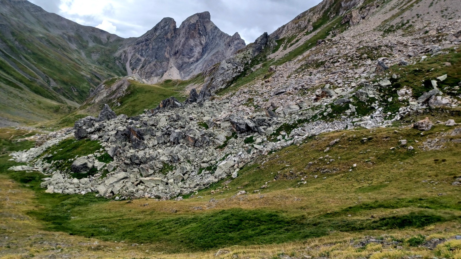 En descendant du col de la Ponsonnière. 