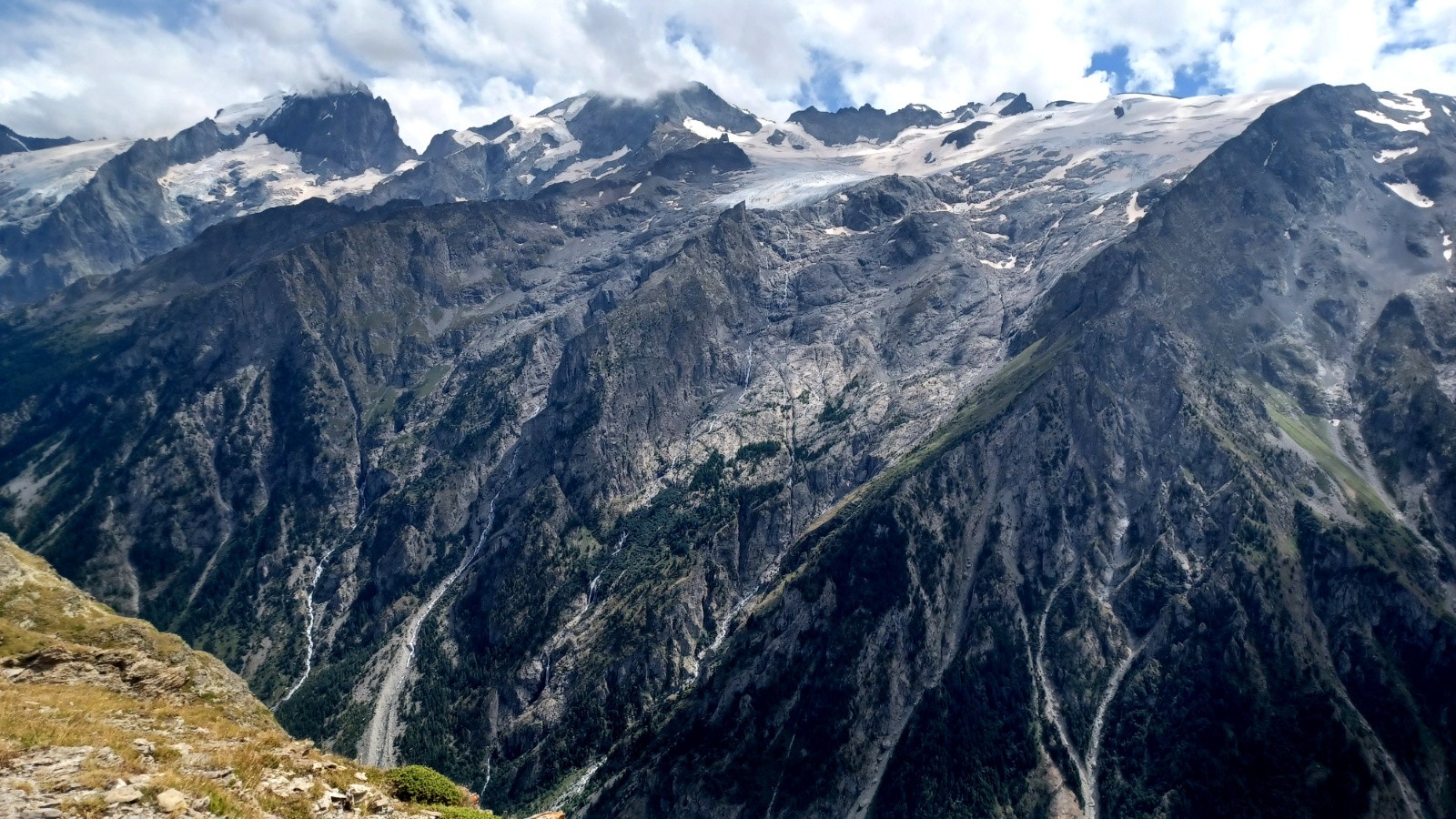 Meije et Rateau depuis le Plateau d'Emparis. 