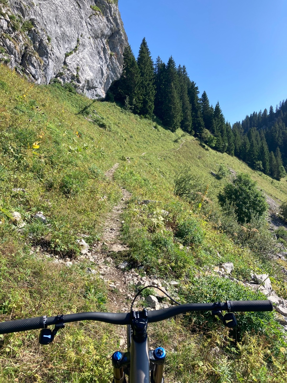 Vers Col de Cordon, j ai bcp poussé mais ça doit pouvoir se rouler dans l ensemble.