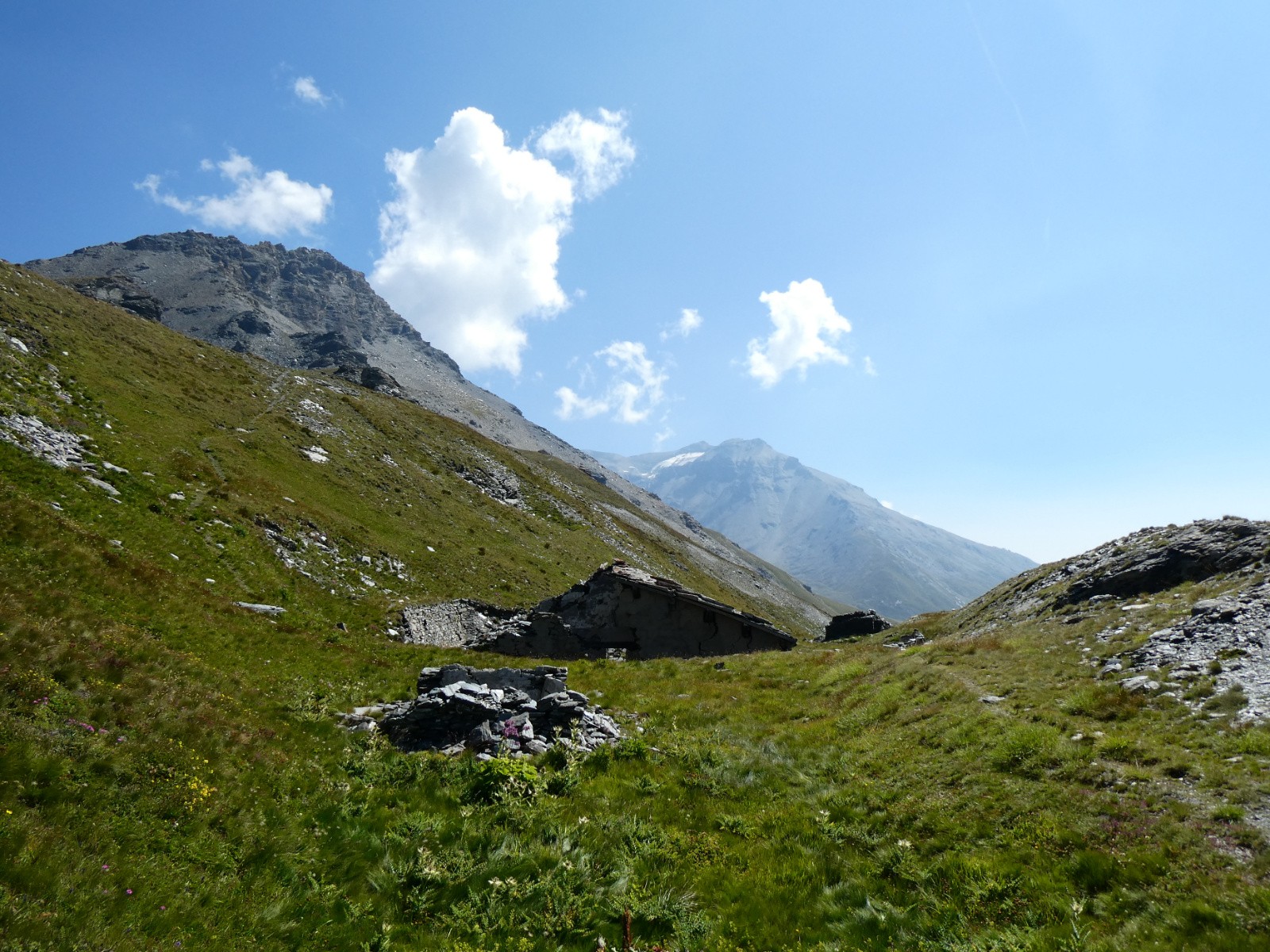 Fortins sous le col de la Tomba