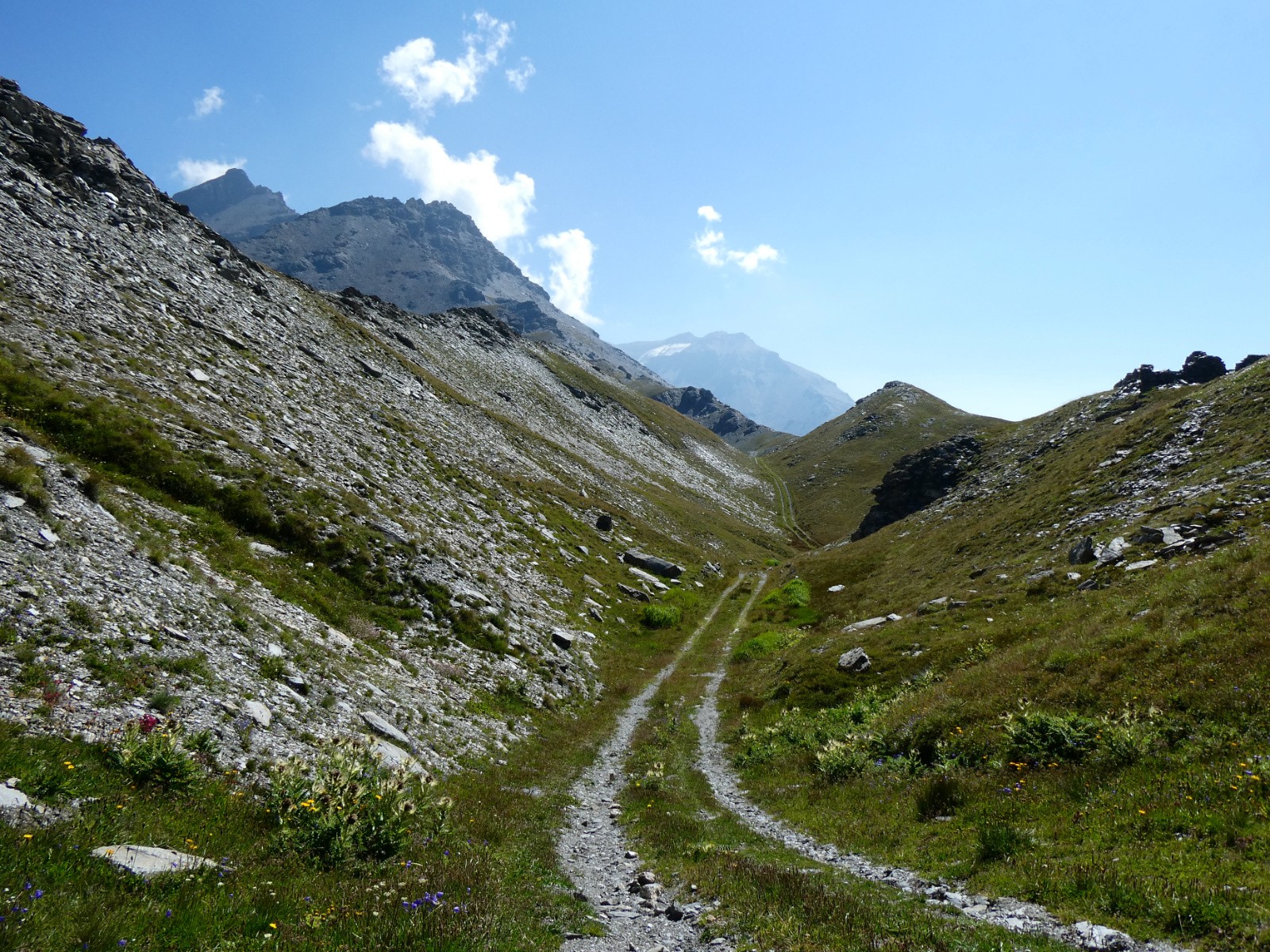 Passage sympa pour monter à l'Ouillon sous le col de la Tomba