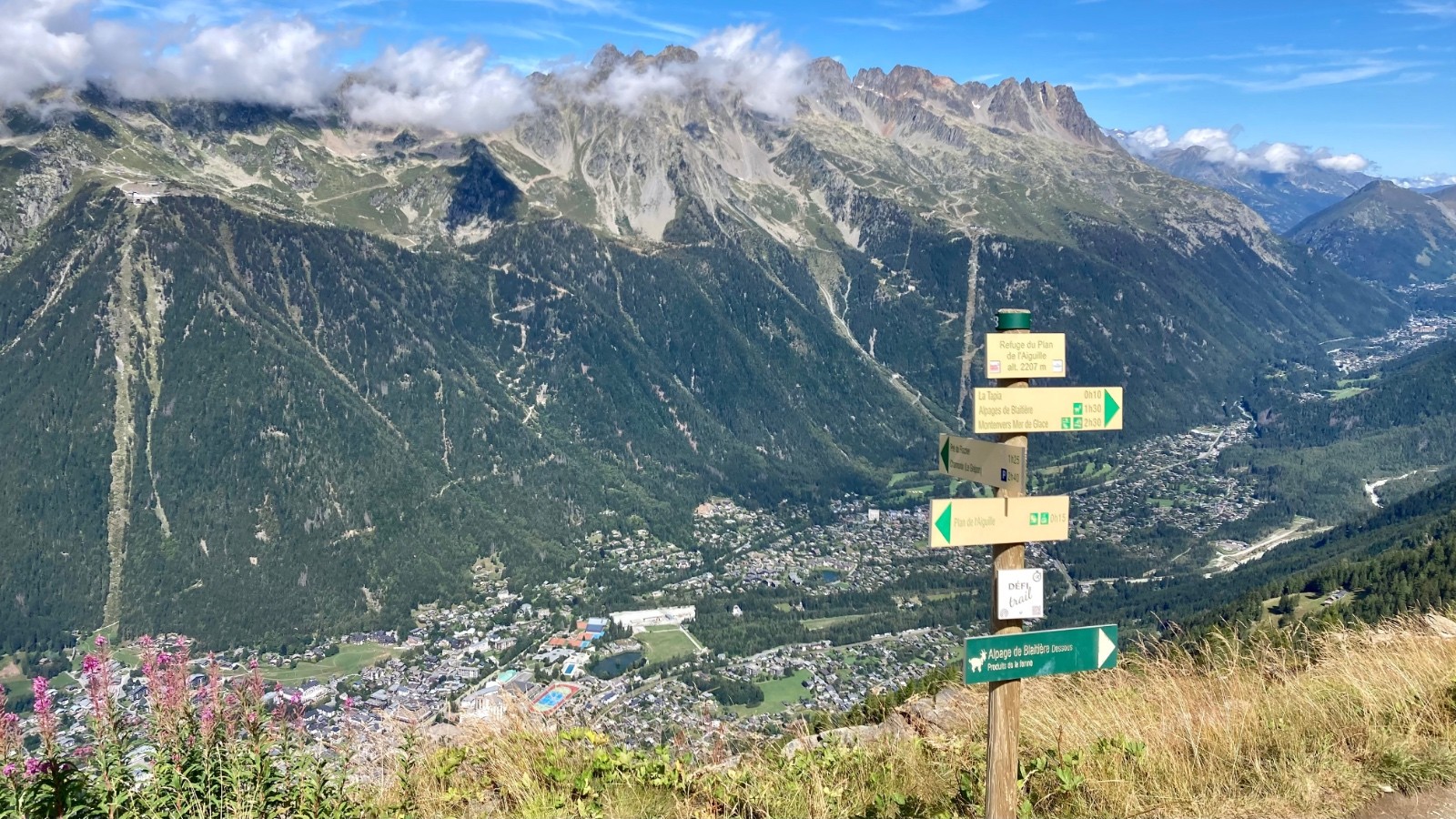 Début de la descente Sur les Rochers